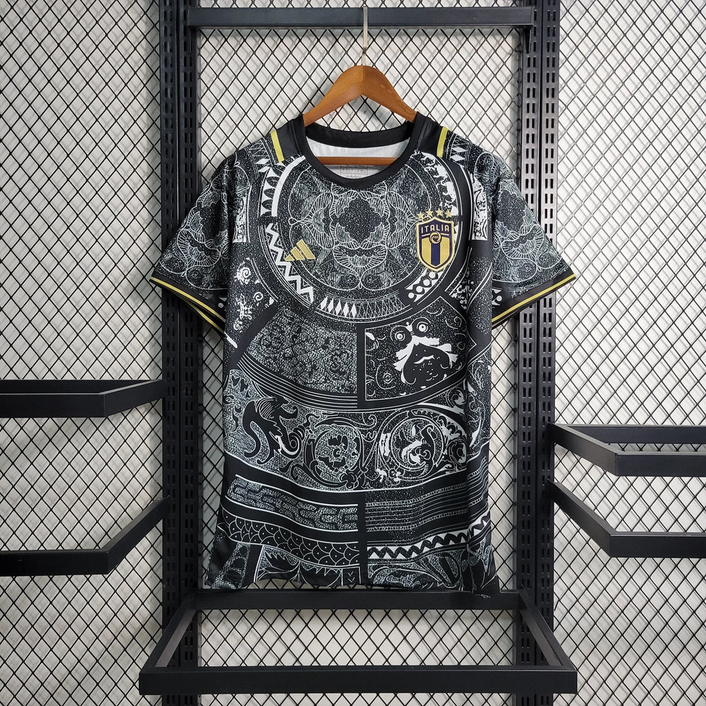 Camiseta negra del concepto de Italia
