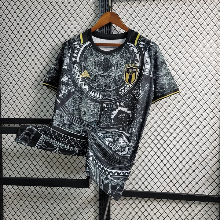 Camiseta negra del concepto de Italia