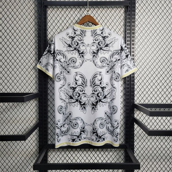 Camiseta blanca Versace Italia Concept